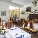 מלון Anzengruber